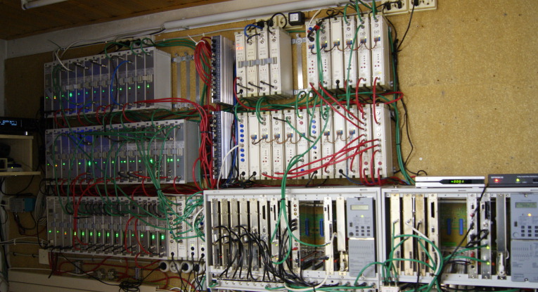 2011_04.jpg (147810 bytes)